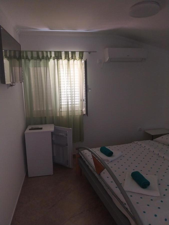 Apartments Leon Porec Esterno foto